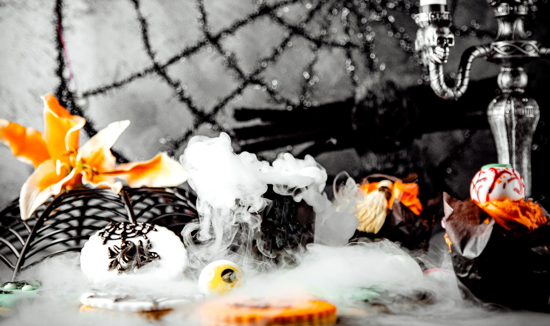Magia nera e note profumate: scegli il tuo profumo da strega (o da vampiro) per Halloween