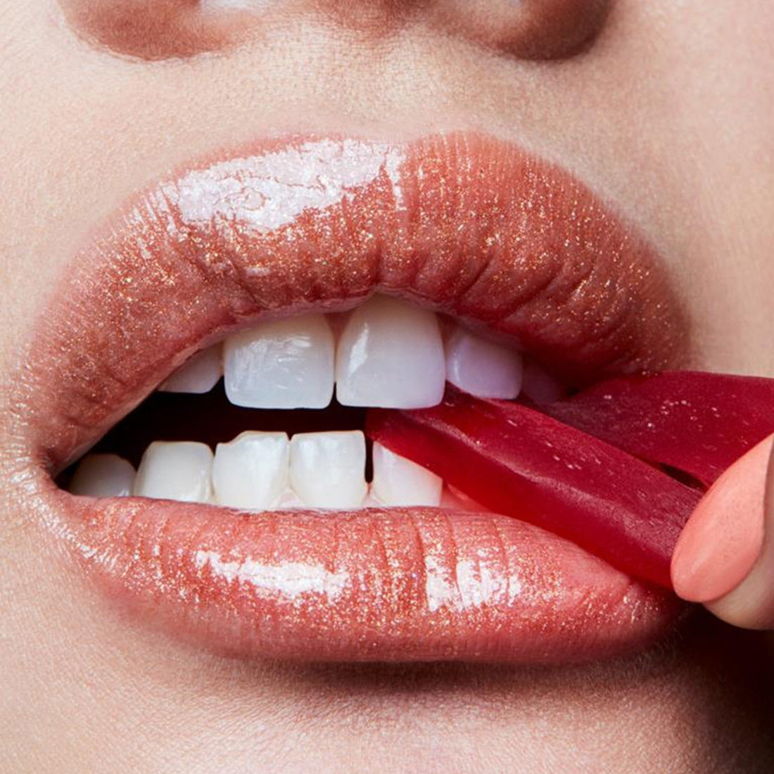 Lip Glass Gloss Lucente 301 Oh Baby_MACSK6803_MAC-2