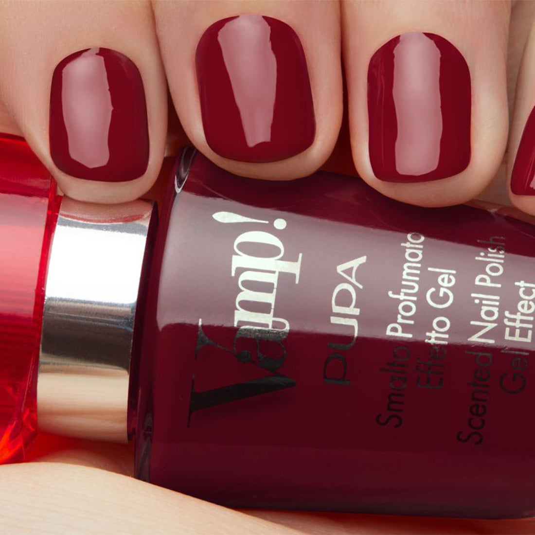 Vamp! Nail Polish Smalto per Unghie Profumato N205 Erotic Red_PUP230137A205_Pupa-2