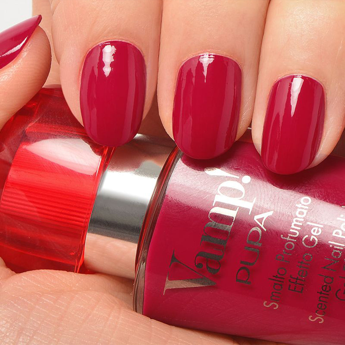 Vamp! Nail Polish Smalto per Unghie Profumato N212 Loving Red_PUP230137A212_Pupa-2