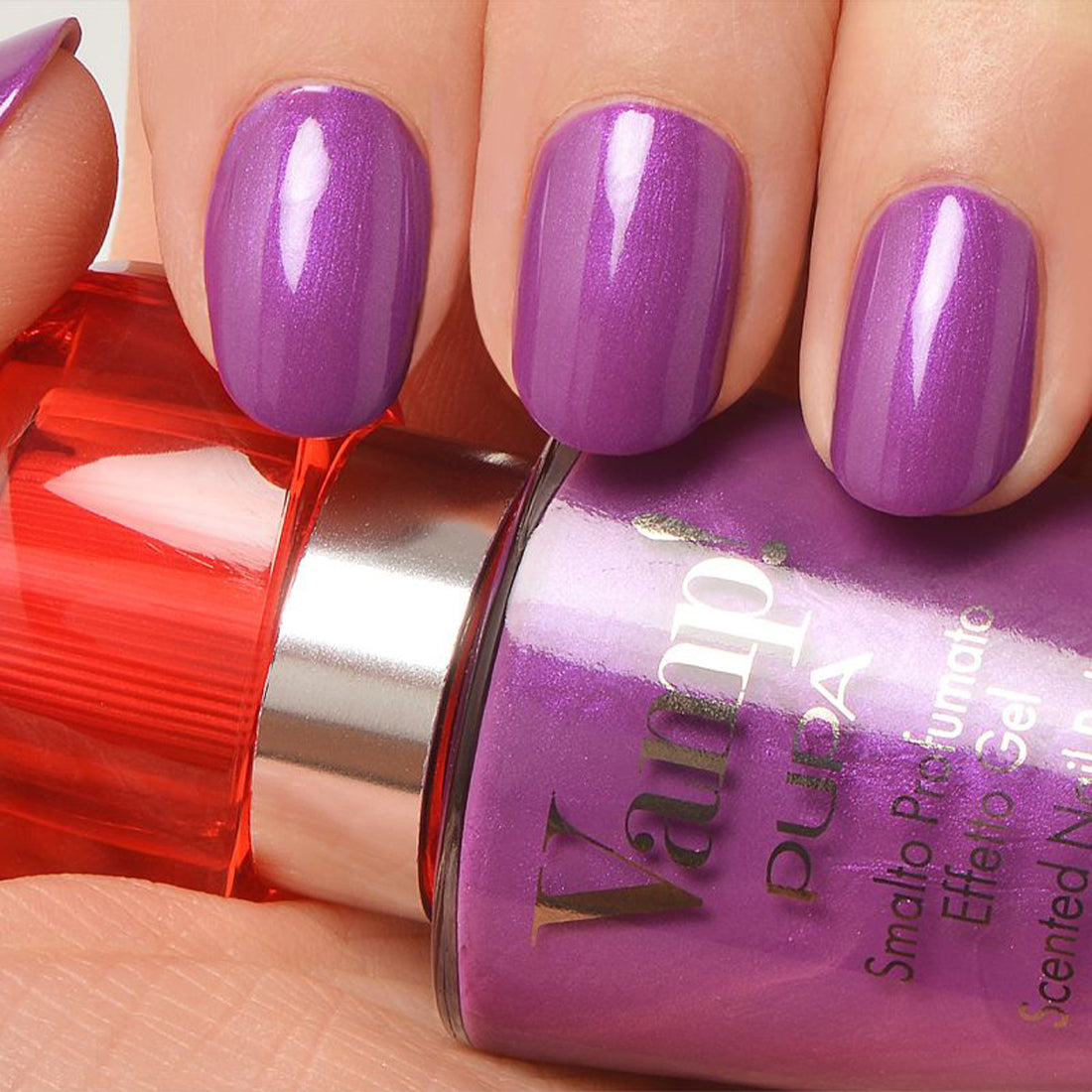 Vamp! Nail Polish Smalto per Unghie Profumato N215 Vibrant Violet_PUP230137A215_Pupa-2