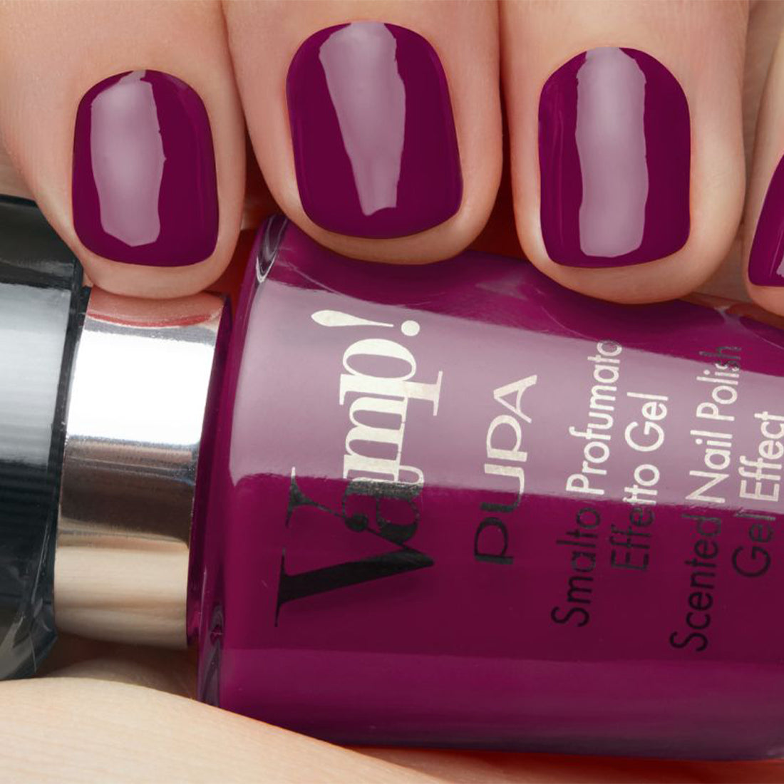 Vamp! Nail Polish Smalto per Unghie Profumato N303 Audacious Purple_PUP230139A303_Pupa-2