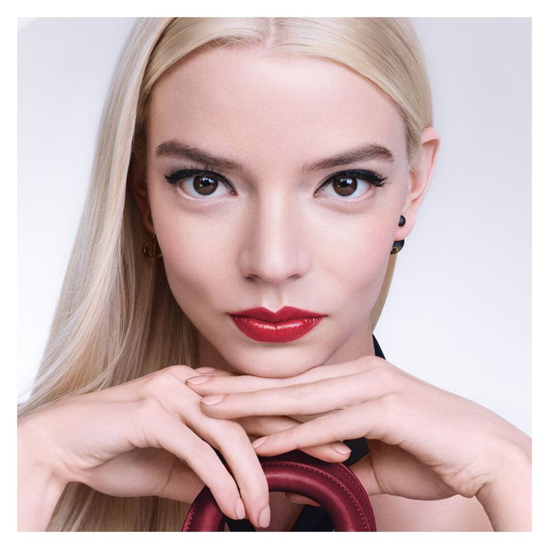 Addict Lipstick Rossetto Brillante Idratante Scarlet silk_CDC029100822_Dior-4