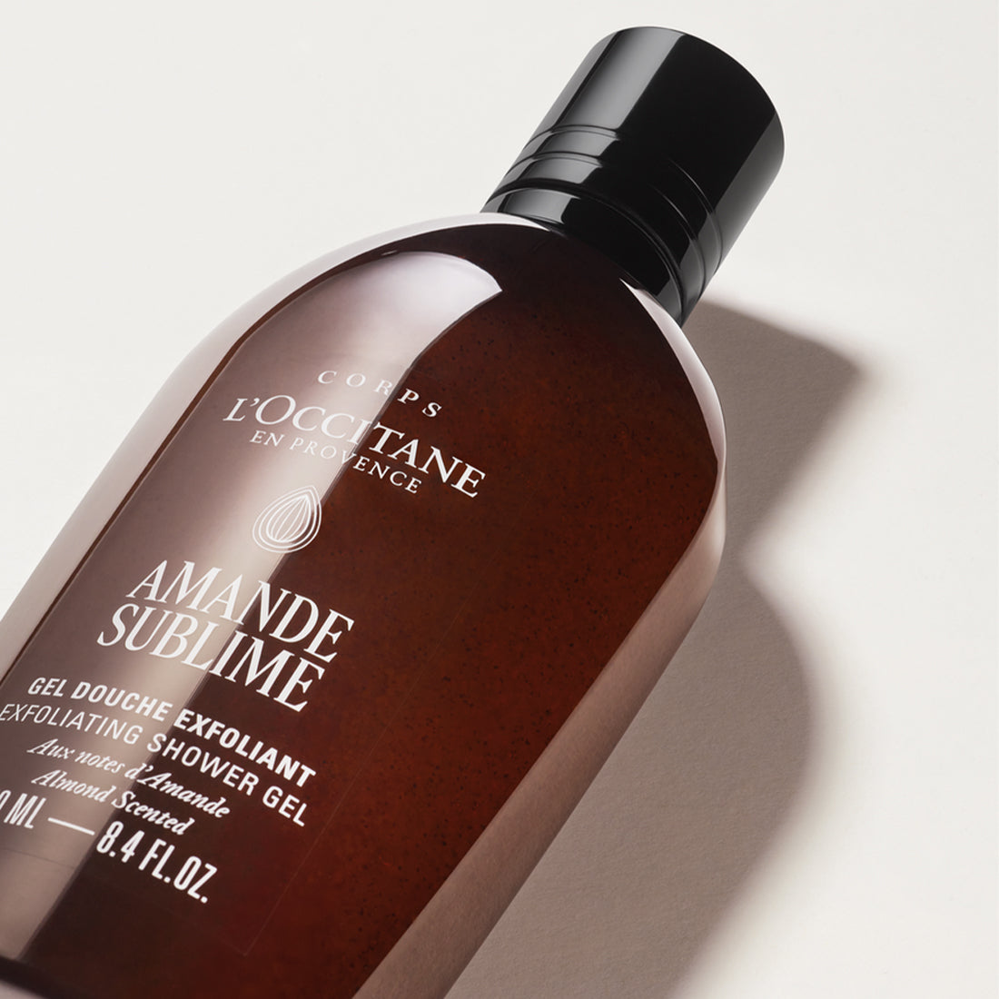Amande Sublime Gel Doccia Esfoliante 250 ml_OCC29GE250A26_L'Occitane-2