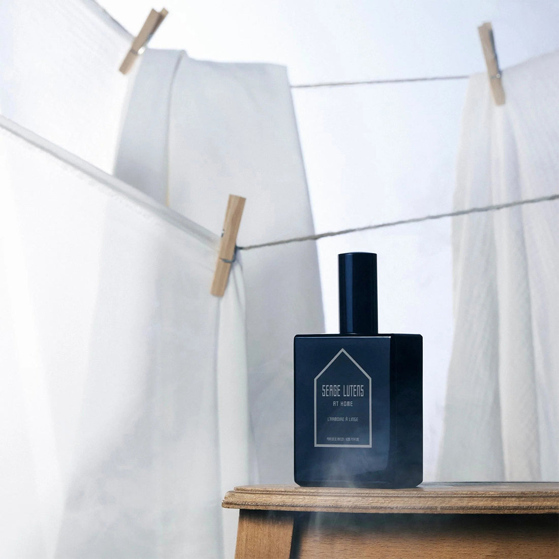 At Home L'Armoire A Linge Profumatore Ambiente 100 ML_SL82100436101_Serge Lutens-2