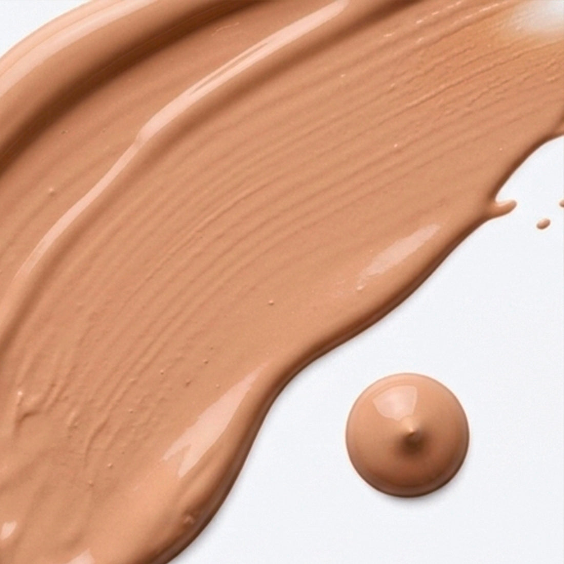 BB Cream Lumiskin 03 Dark_GRE2296_Greta-2