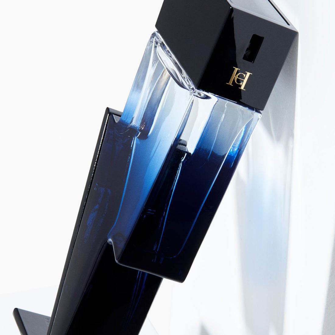 Bad Boy Cobalt Eau de Parfum Eletrique 100 ML_CAR65176773_Carolina Herrera-4