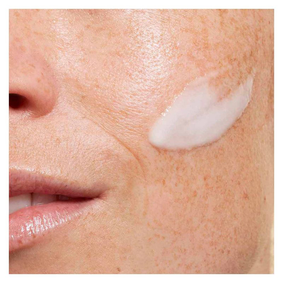 Bright Plus Advanced Serum Siero Illuminante Antimacchie 30 ML_CLA80105830_Clarins-5