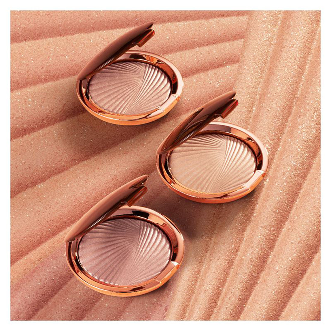 Bronze Goddess Highlighter Powder Modern Mercury_ESTPGX303_Estee Lauder-2