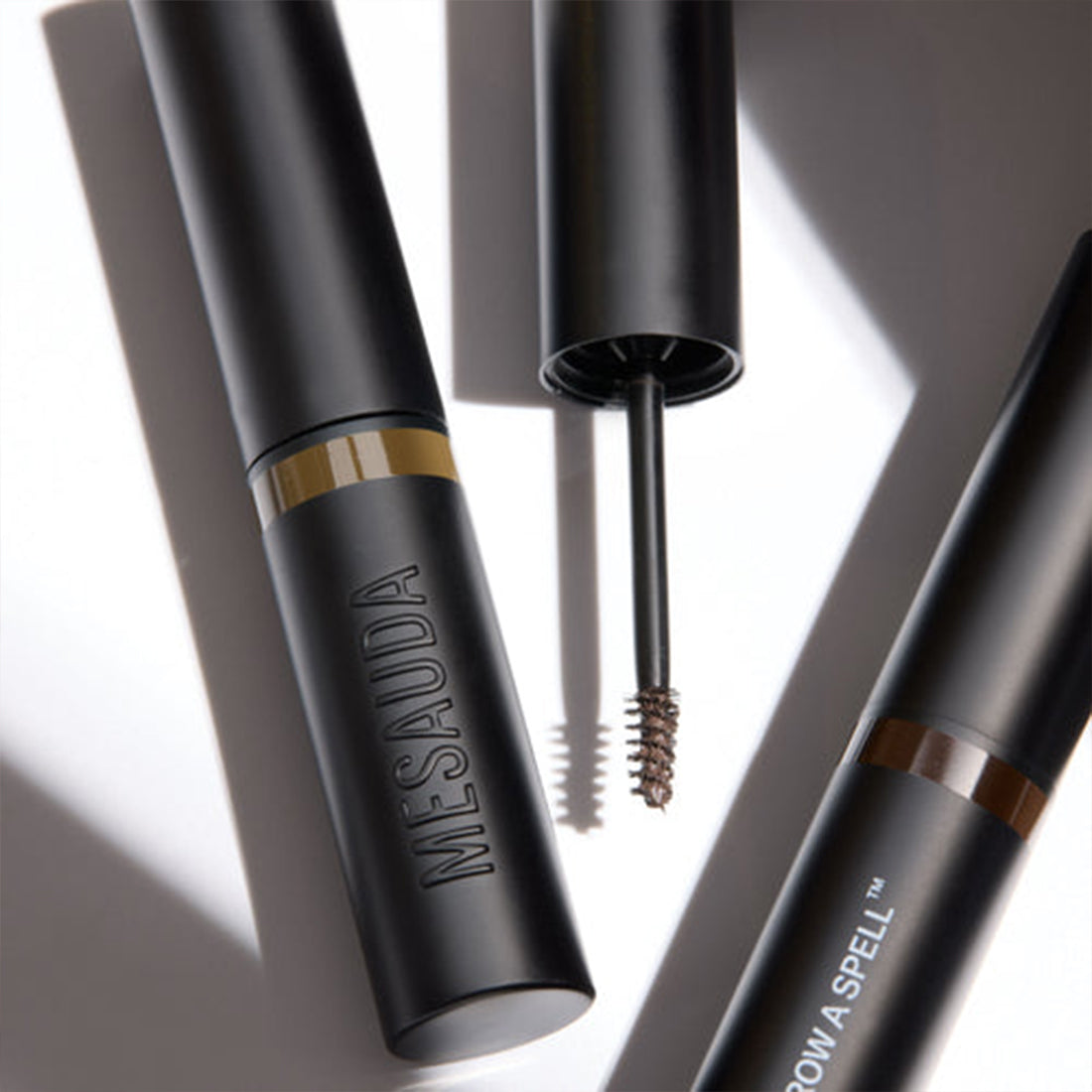 Brow a Spell Mascara Volumizzante Sopracciglia 104 Dark_MES261104_MESAUDA-5