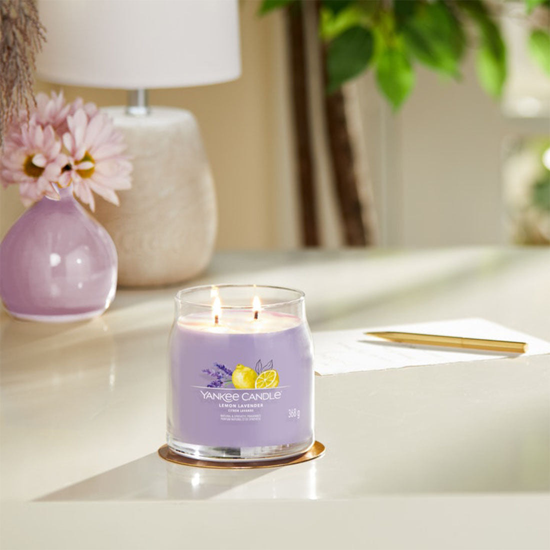 Candela Lemon Lavender Media Signature 368 gr_YAN1630004E_YANKEE CANDLE-3
