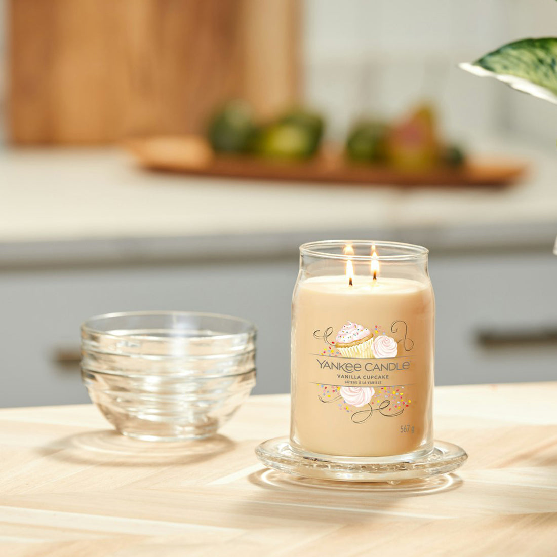 Candela Vanilla Cupcake Grande 567 gr_YAN1629969E_YANKEE CANDLE-4