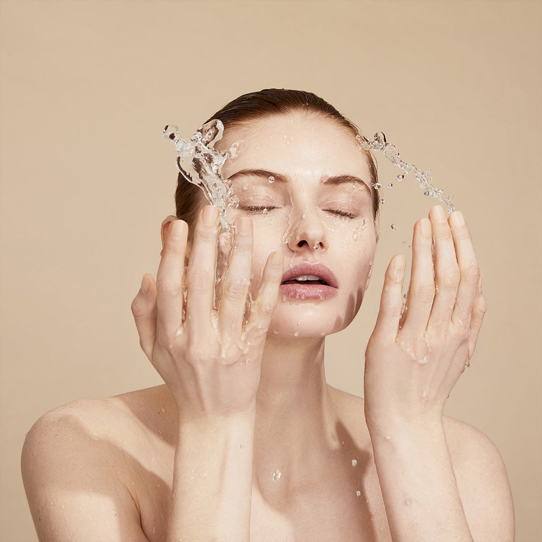 Clarifying Cleansing Foam -Detergente Viso 125 ML_CDP10117165101_CLE' DE PEAU BEAUTE'-5