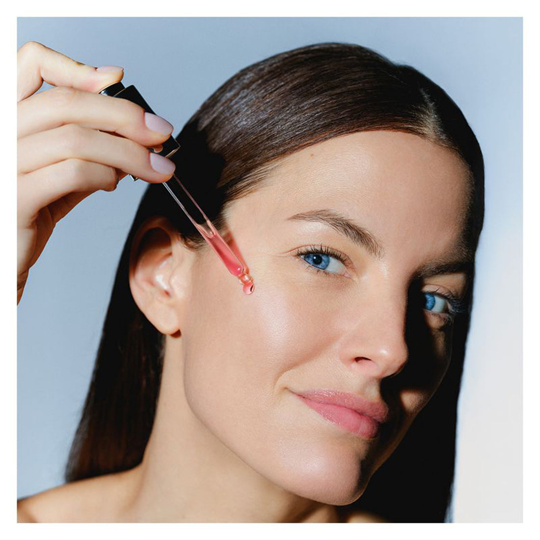 Concentre A La Rose Noire Serum Eclat Jeunesse 30 ml_SIS132080_Sisley-5