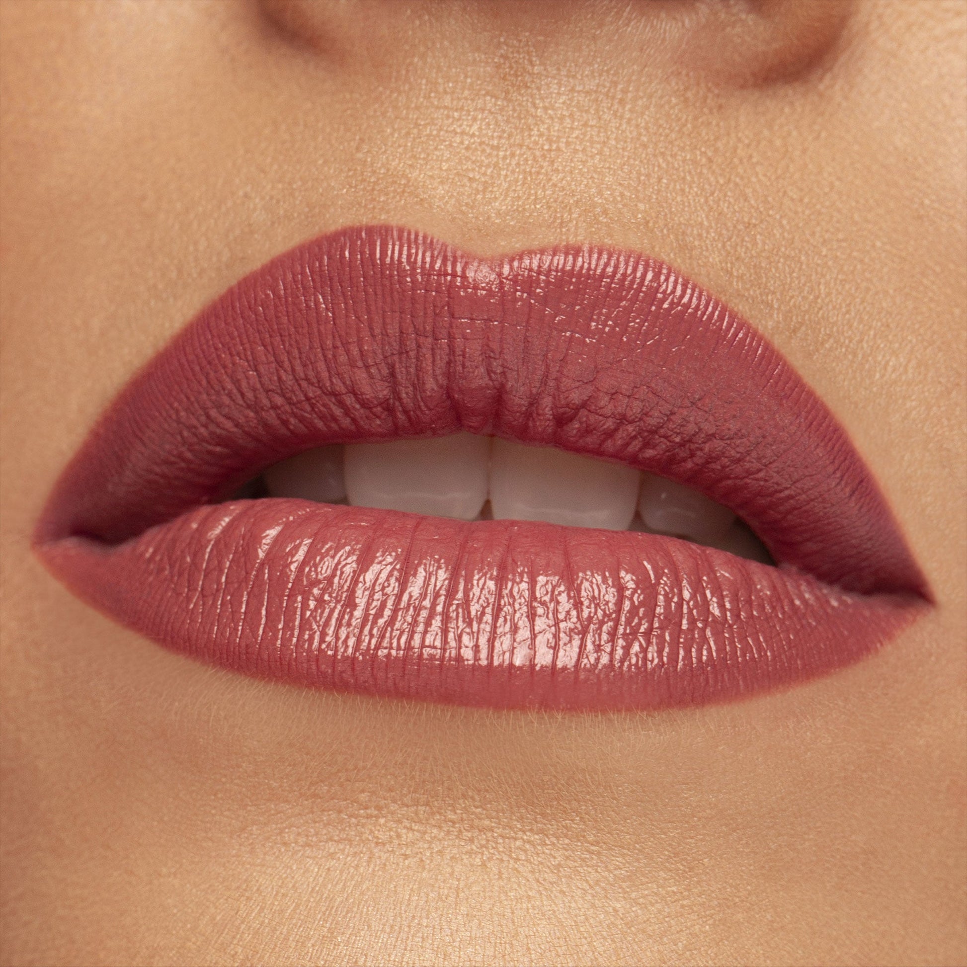 Cult Creamy Rossetto Cremoso 111 Top_MES236111_MESAUDA-5