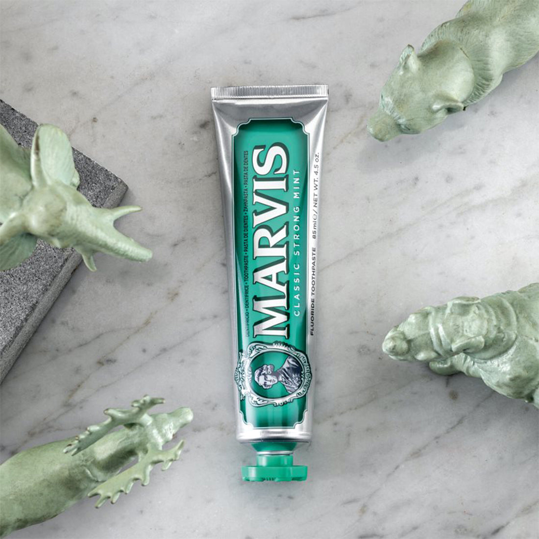 Dentifricio Classic Strong Mint 25 ML_MAR411190_Marvis-4