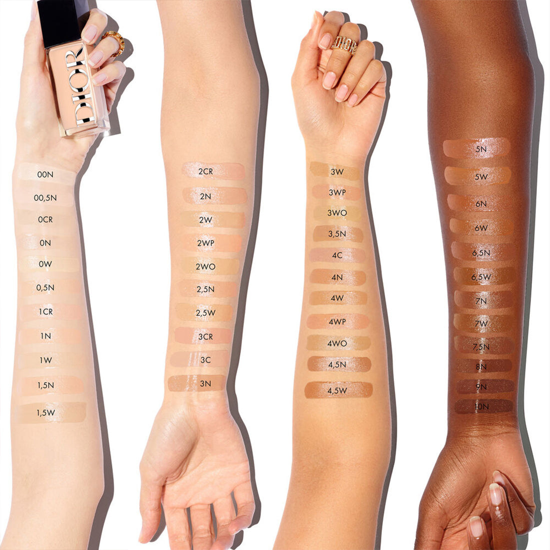 Dior Forever Skin Glow Fondotinta luminoso tenuta 24 ore e idratazione 48 ore  4.5N_CDE000001110_Dior-6