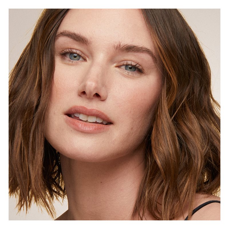 Double Wear Sheer Long Wear Matte Fondotinta Lunga Tenuta SPF 20 1C1 Cool Bone_ESTPMAG660000_Estee Lauder-3