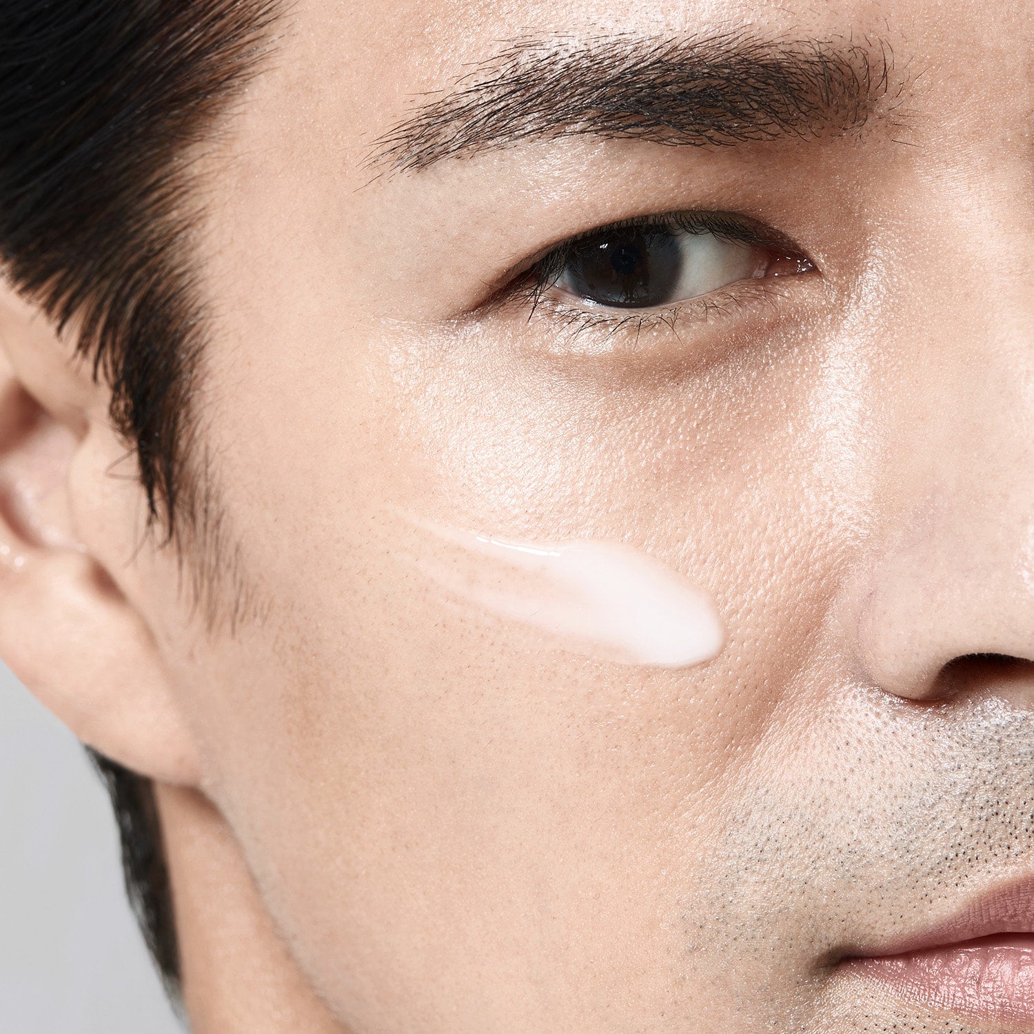 Energizing Moisturizer Extra Light Fluid Fluido Energizzante Leggero Uomo 100 ML_SHI17154_Shiseido-3