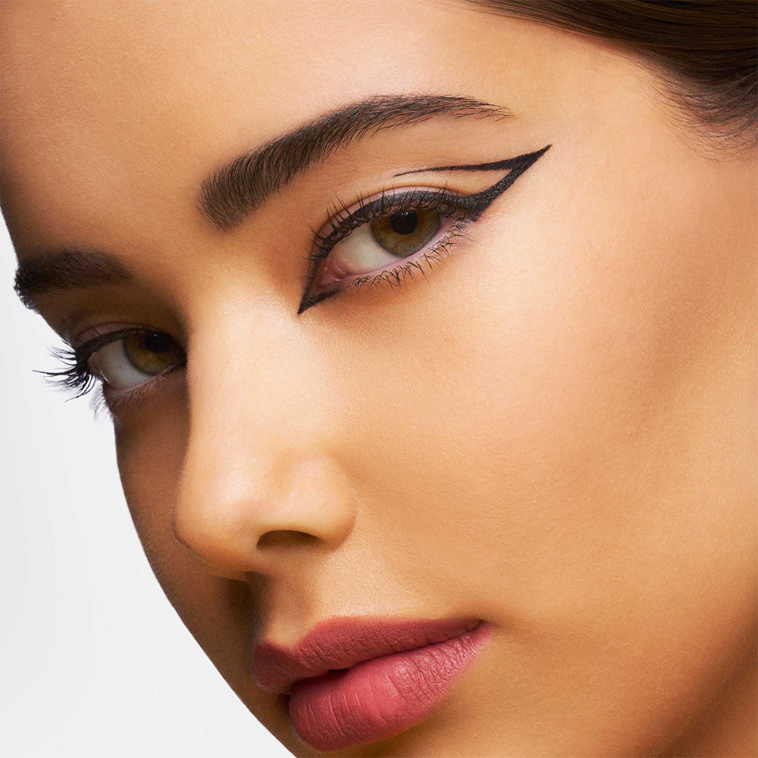 Everink Liner Eyeliner Liquido con Punta Ultra Precisa Total Black_DOLP2DV1001_Dolce&Gabbana-4