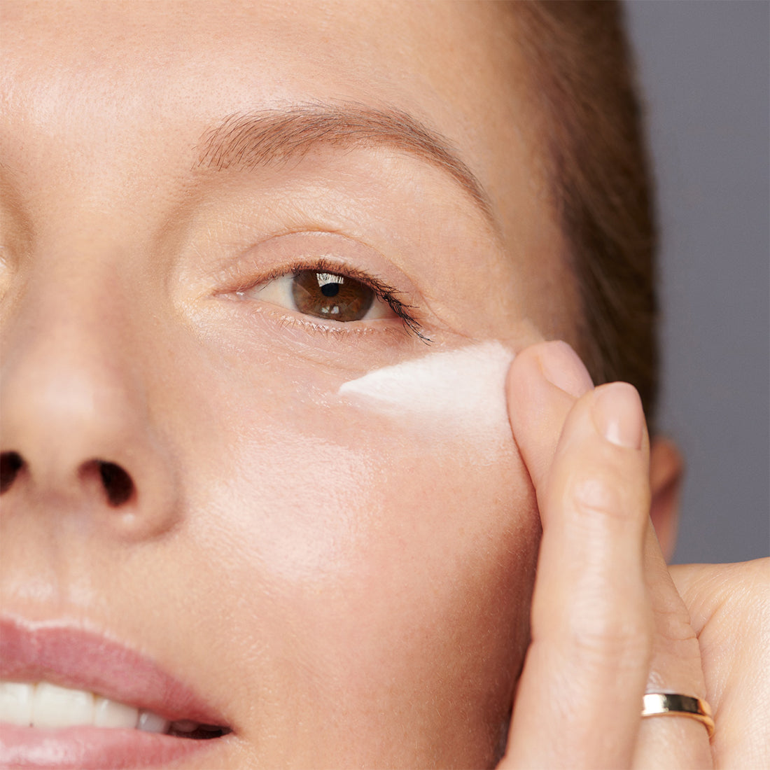 Extra Repair Eye Cream Intense Trattamento Rivitalizzante Contorno Occhi 15 ML_BOBEP7P01_Bobbi Brown-3