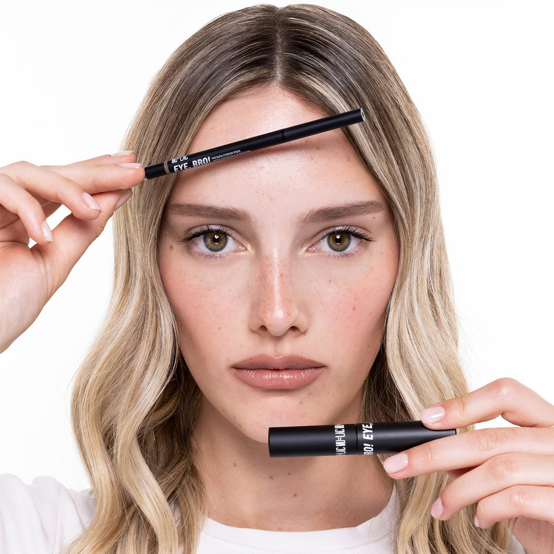 Eye Bro! Matita Sopracciglia di Precisione 01 Ash Blonde_MULMC015019_MULAC-4