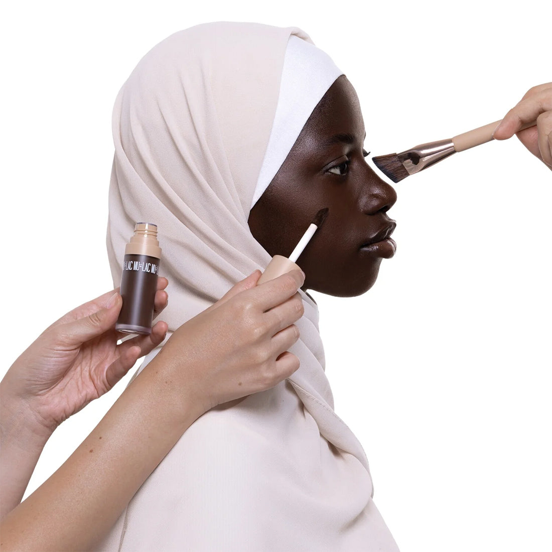 First Take Brush Pennello Foundcealer_MULMC014023_MULAC-3