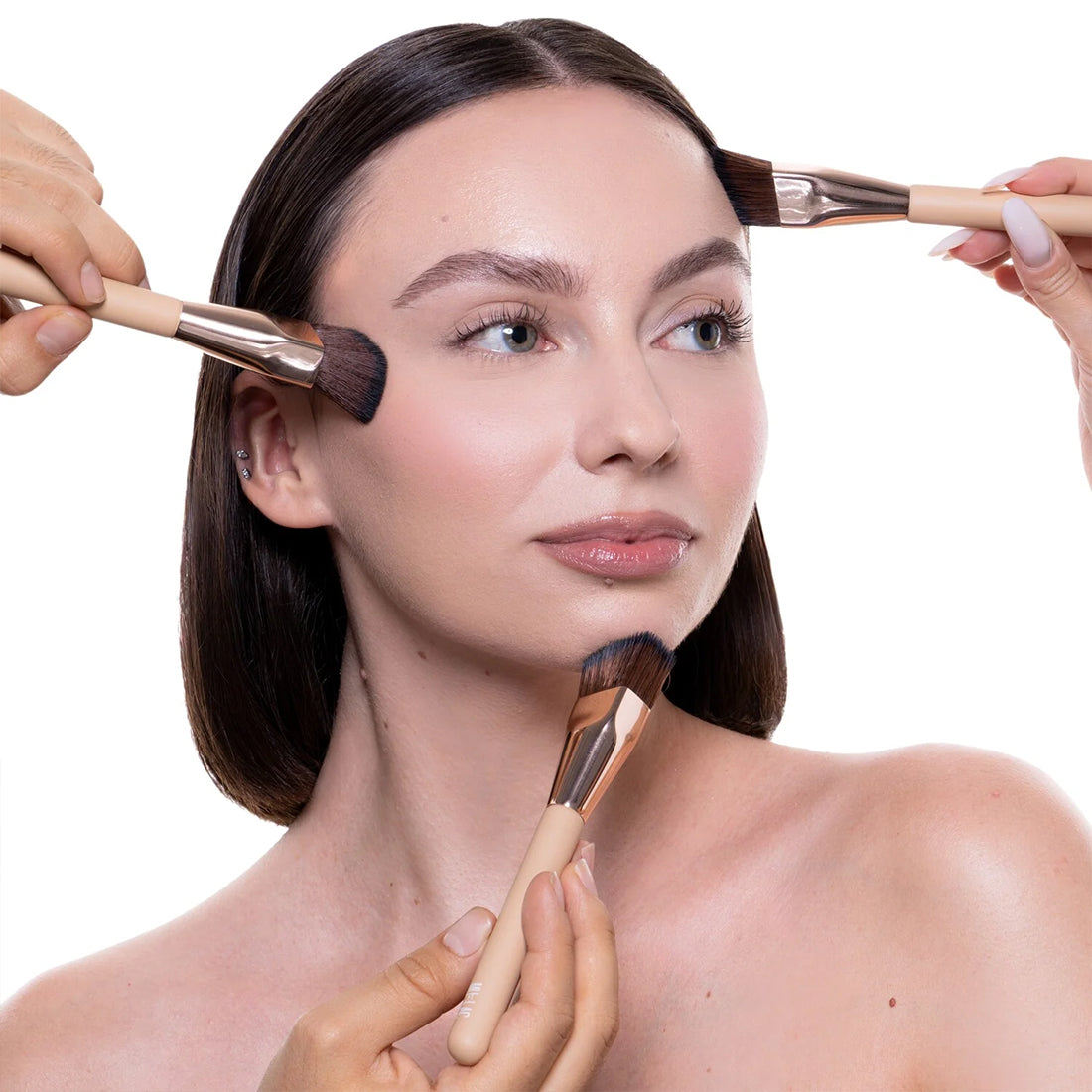 First Take Brush Pennello Foundcealer_MULMC014023_MULAC-4