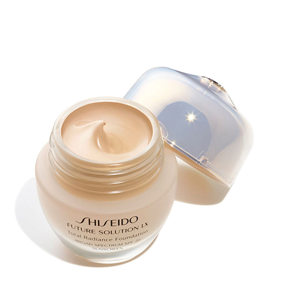 Future Solution LX Total Radiance Foundation Fondotinta G3_SHI13933_Shiseido-2