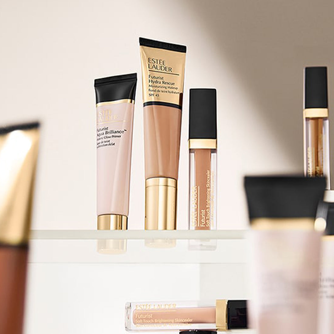 Futurist Soft Touch Brightening Skincealer Correttore 3C_ESTGXKY08_Estee Lauder-5