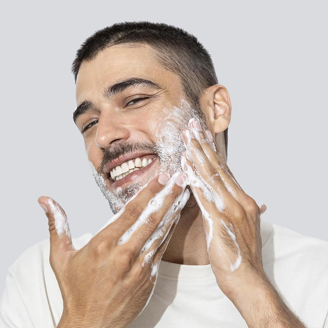 Gel Detergente Energizzante Viso Uomo 200 ml_COL7006525_Collistar-3