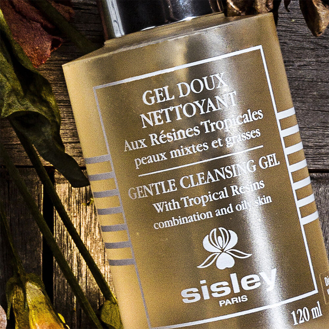 Gel Doux Nettoyant Aux Resines Tropicales Gel Detergente Schiumogeno Purificante 120 ml_SIS141570_Sisley-4