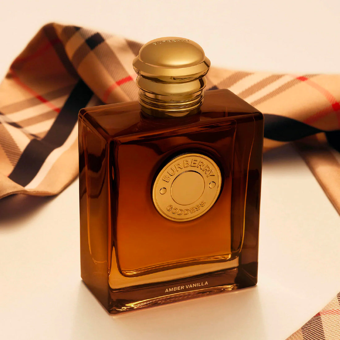 Goddess Amber Vanilla Eau De Parfum Intense_BUR99350260649_Burberry-3