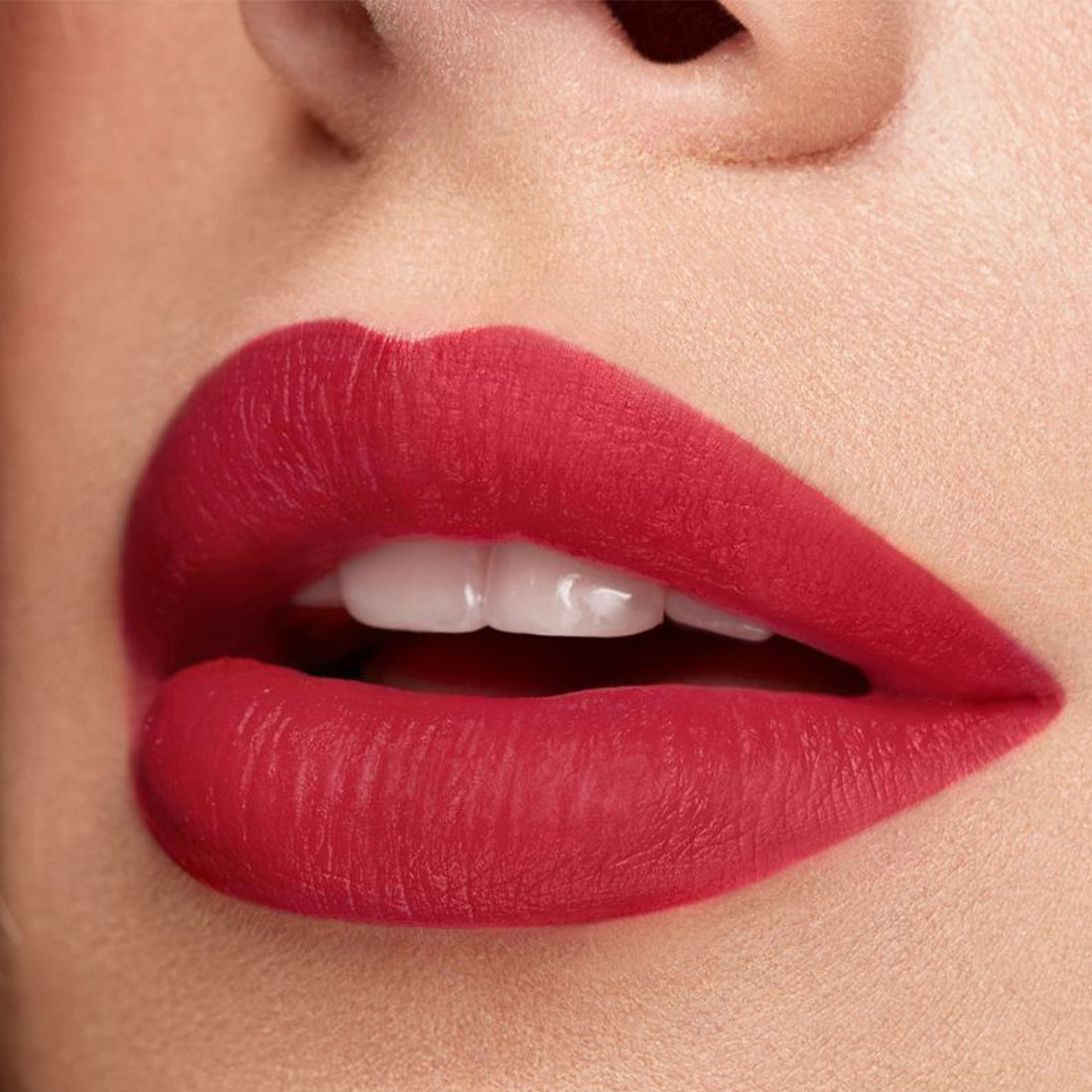 I'm Loveproof Rossetto Liquido Matt Tenuta a Prova di Bacio N 09 Pop Red_PUP020080A009_Pupa-2