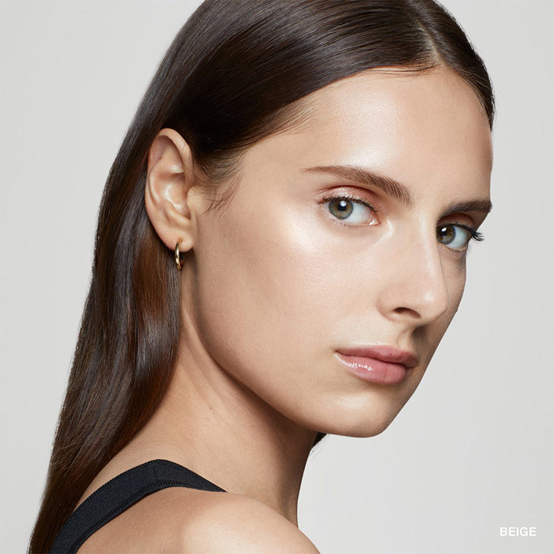 Intensive Serum Foundation Fondotinta SPF 40 Beige_BOBEME703_Bobbi Brown-4