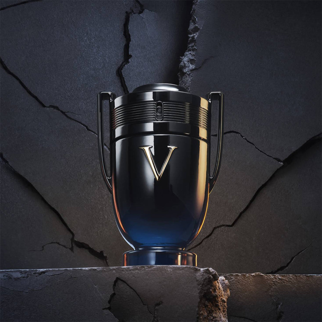 Invictus Victory Elixir Parfum Intense 50 ML_PAC65188729_Rabanne-4