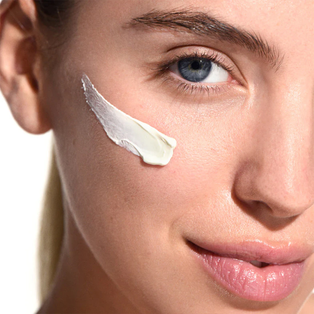 Invisible Daily Protection SPF 50 Crema viso con attivi opacizzanti 50 ML_VRL01CRSPF5001_VERALAB-4