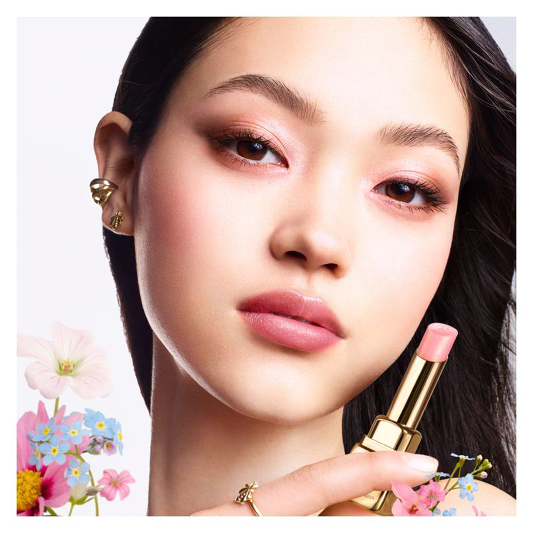 Kiss Kiss Bee Glow Balsamo Labbra Colorato Finish Perlato 358 Pearly Rose_GUE062095_Guerlain-5