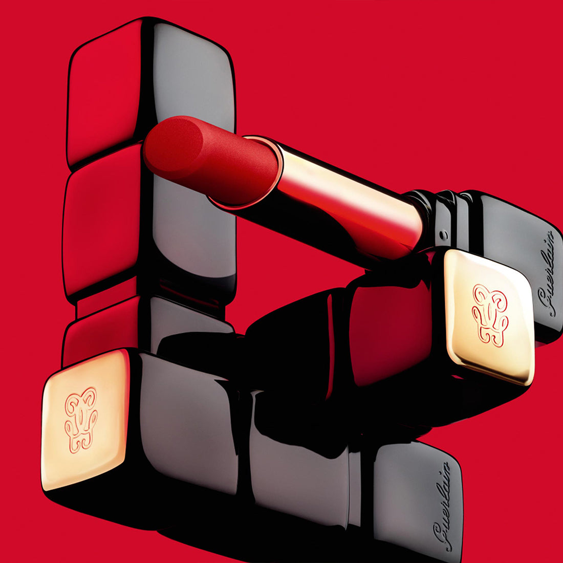 Kiss Kiss Tender Matte Rossetto Matte Luminoso Delicato 880 Caress Plum_GUE043365_Guerlain-4