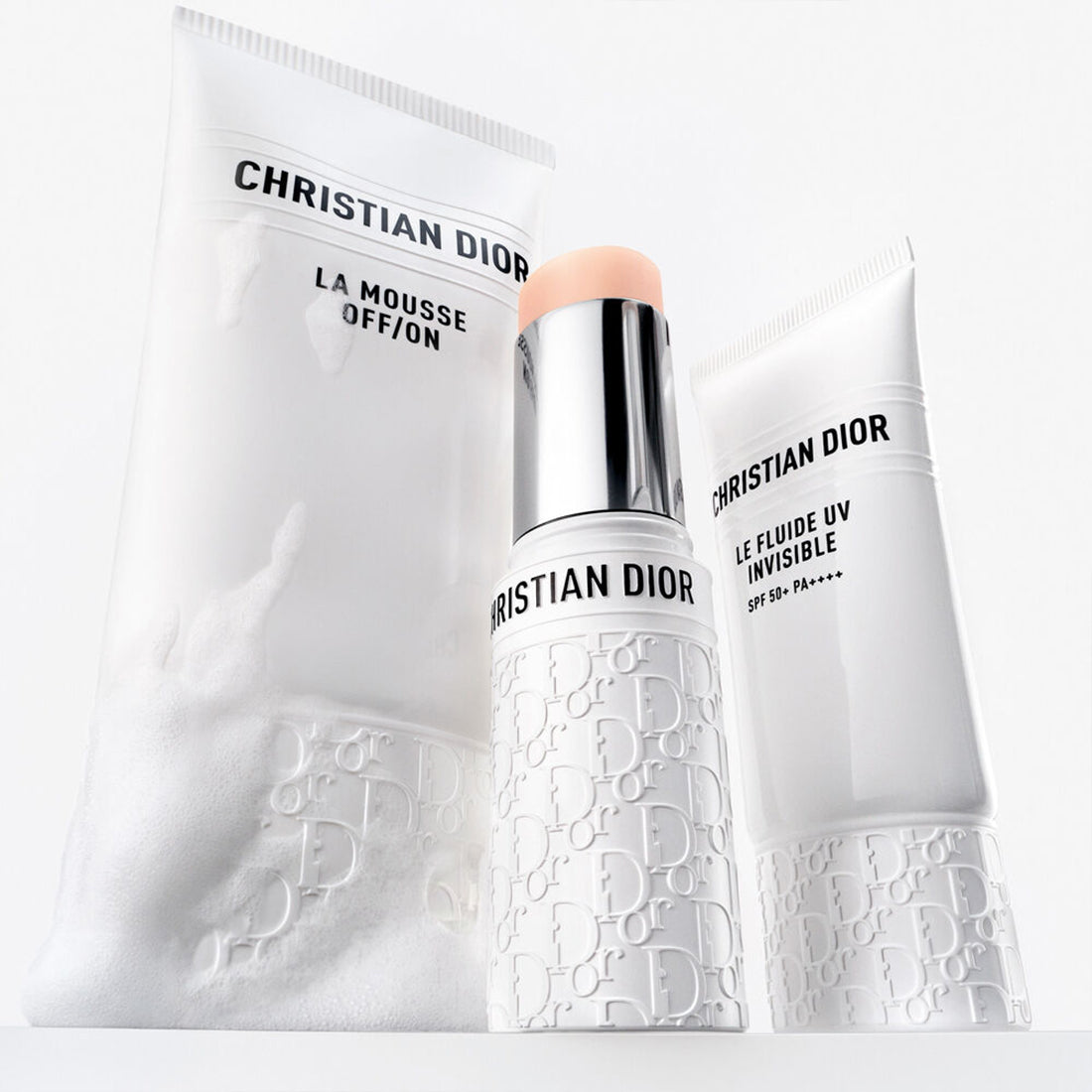 Le Fluide UV Invisible Hydratant SPF 50+ PA++++ Fluido invisibile con protezione UV_CDE000000241_Dior-5