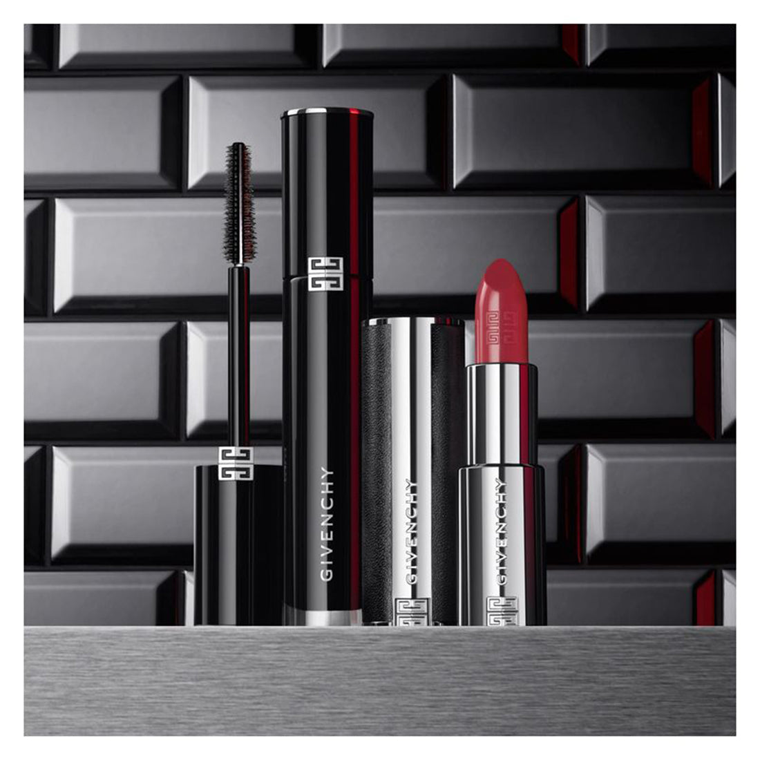 Le Rouge Interdit Intense Silk Rossetto 230 Rose Boisè_GIVP000190_Givenchy-5