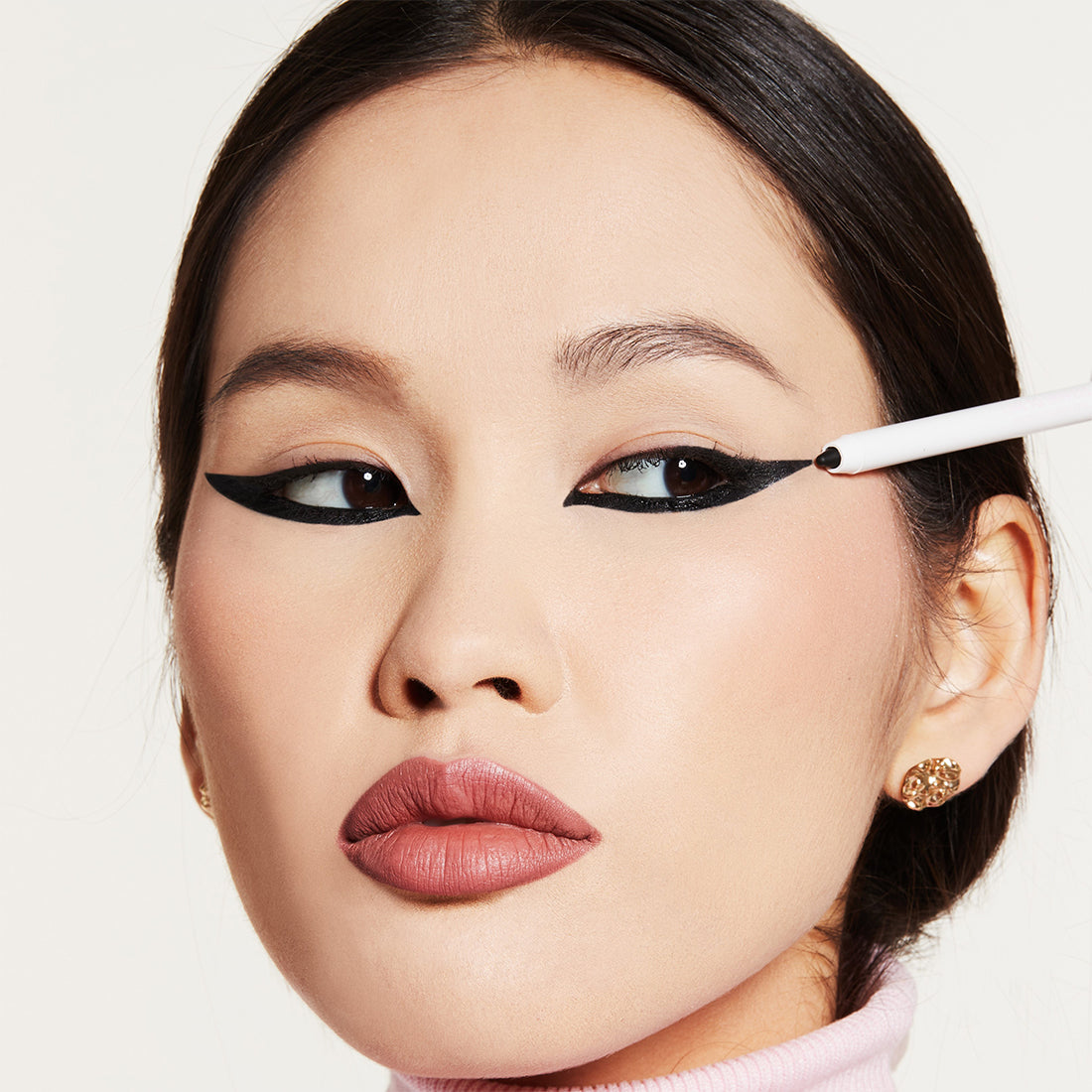 Line To Impress Matita Occhi Liner & Kajal 02 Brown_GOO861621_GOOVI-4