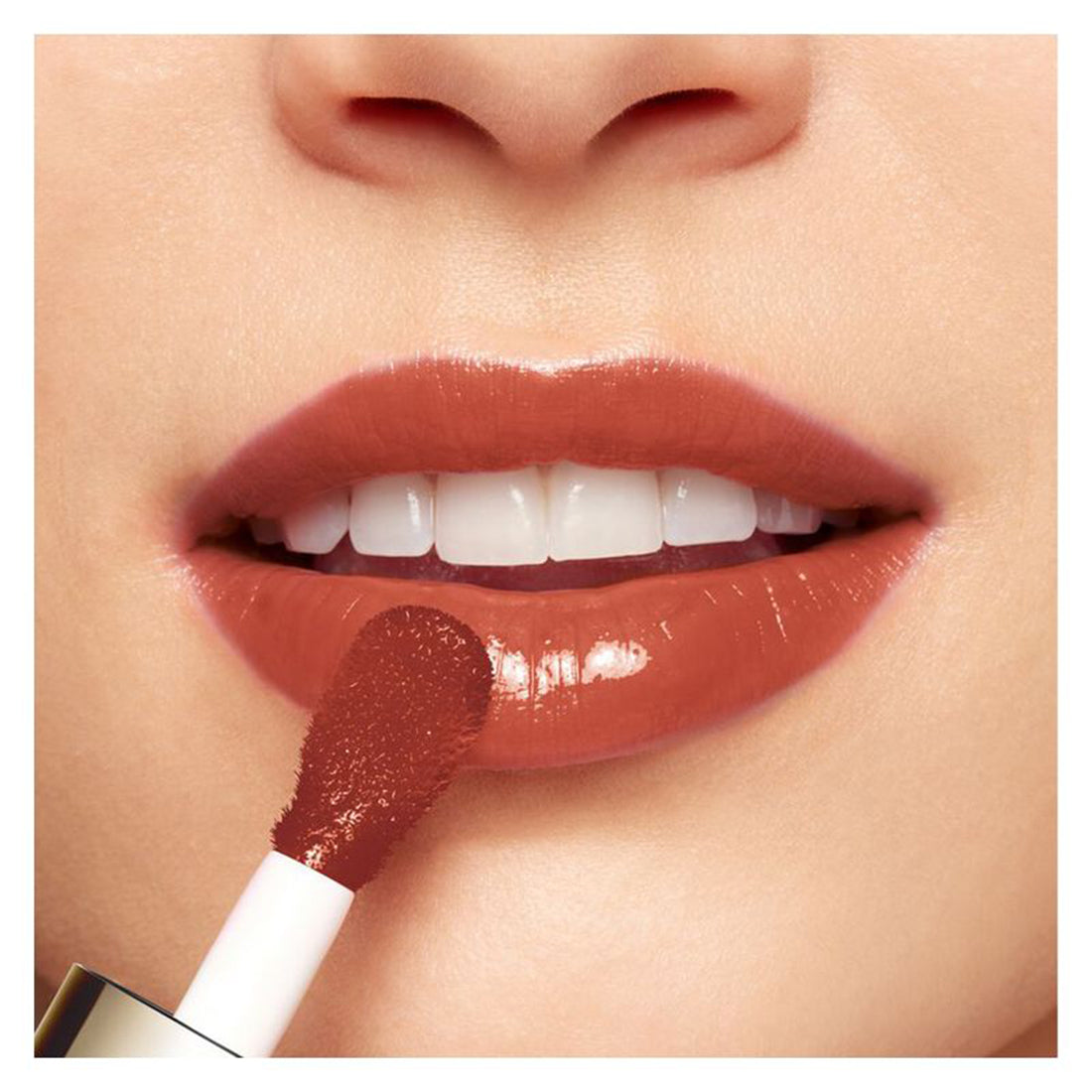 Lip Comfort Oil Olio Nutriente Labbra 09 Chocolate_CLA80084594_Clarins-4