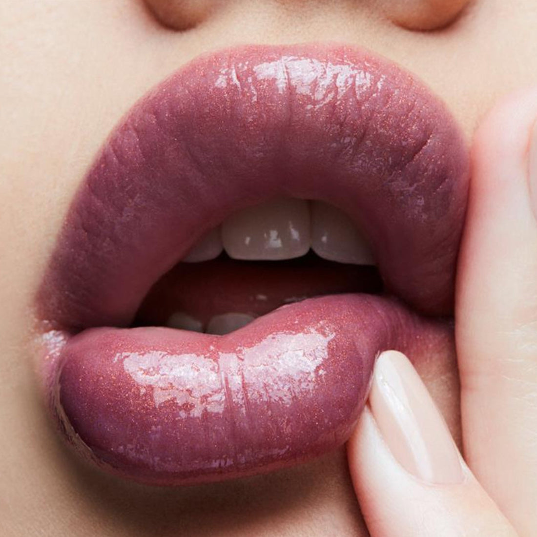 Lip Glass Gloss Lucente 312 Love Child_MACSK6814_MAC-3