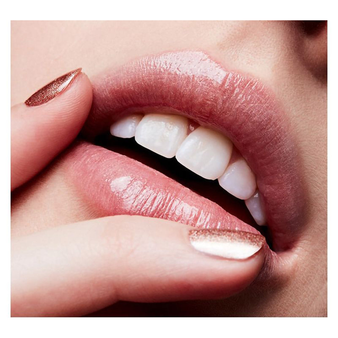 Lip Glass Gloss Lucente Oyster Girl_MACS3HT07_MAC-3