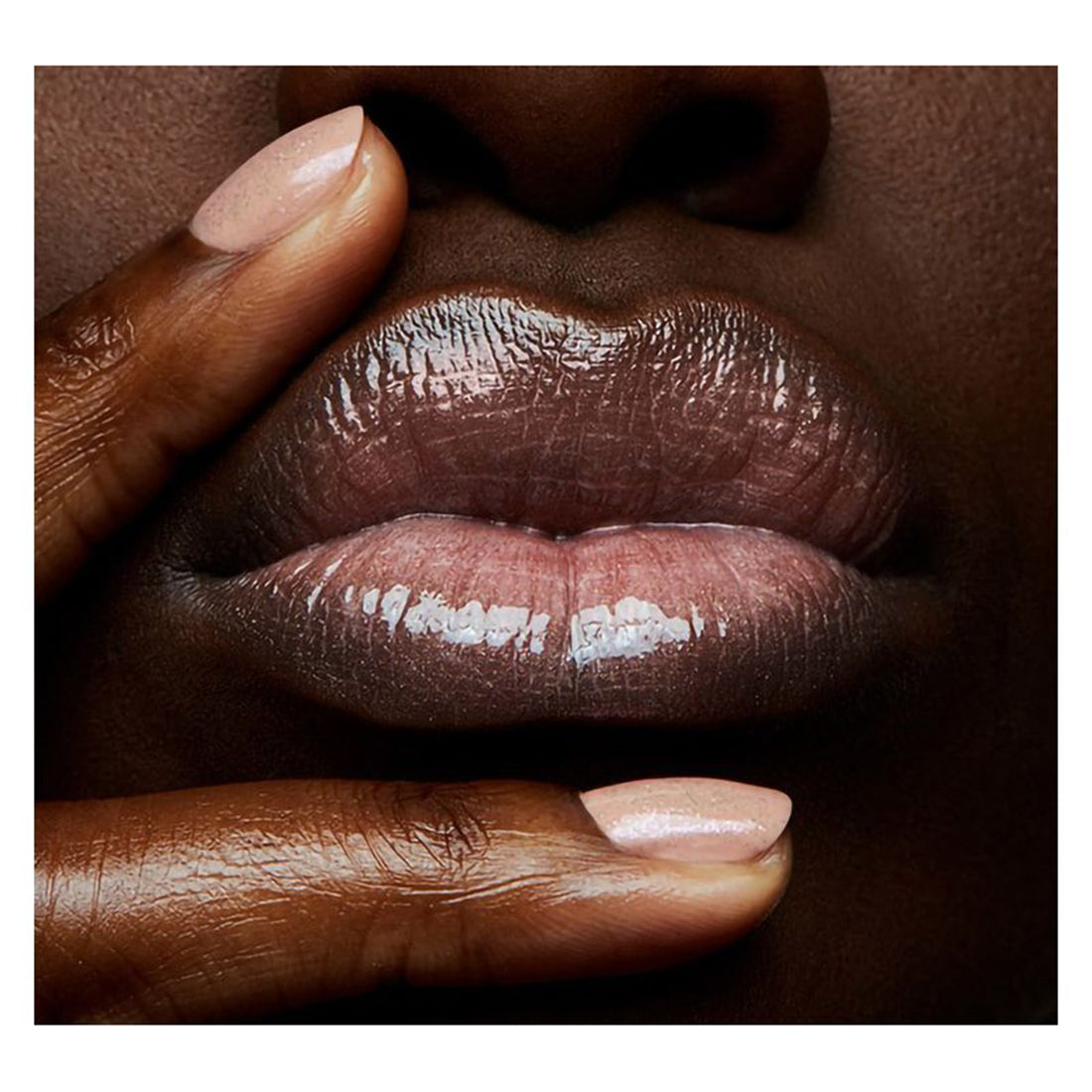Lip Glass Gloss Lucente Oyster Girl_MACS3HT07_MAC-5