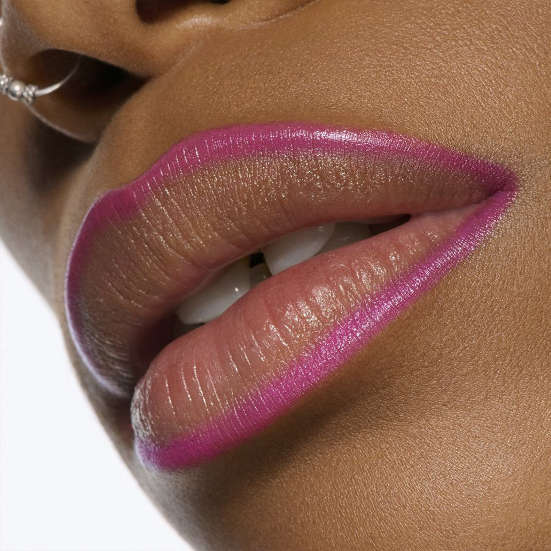 Lipglazer Glossy Liner Matita labbra Candy Yum Yum_MACS5PS02_MAC-7