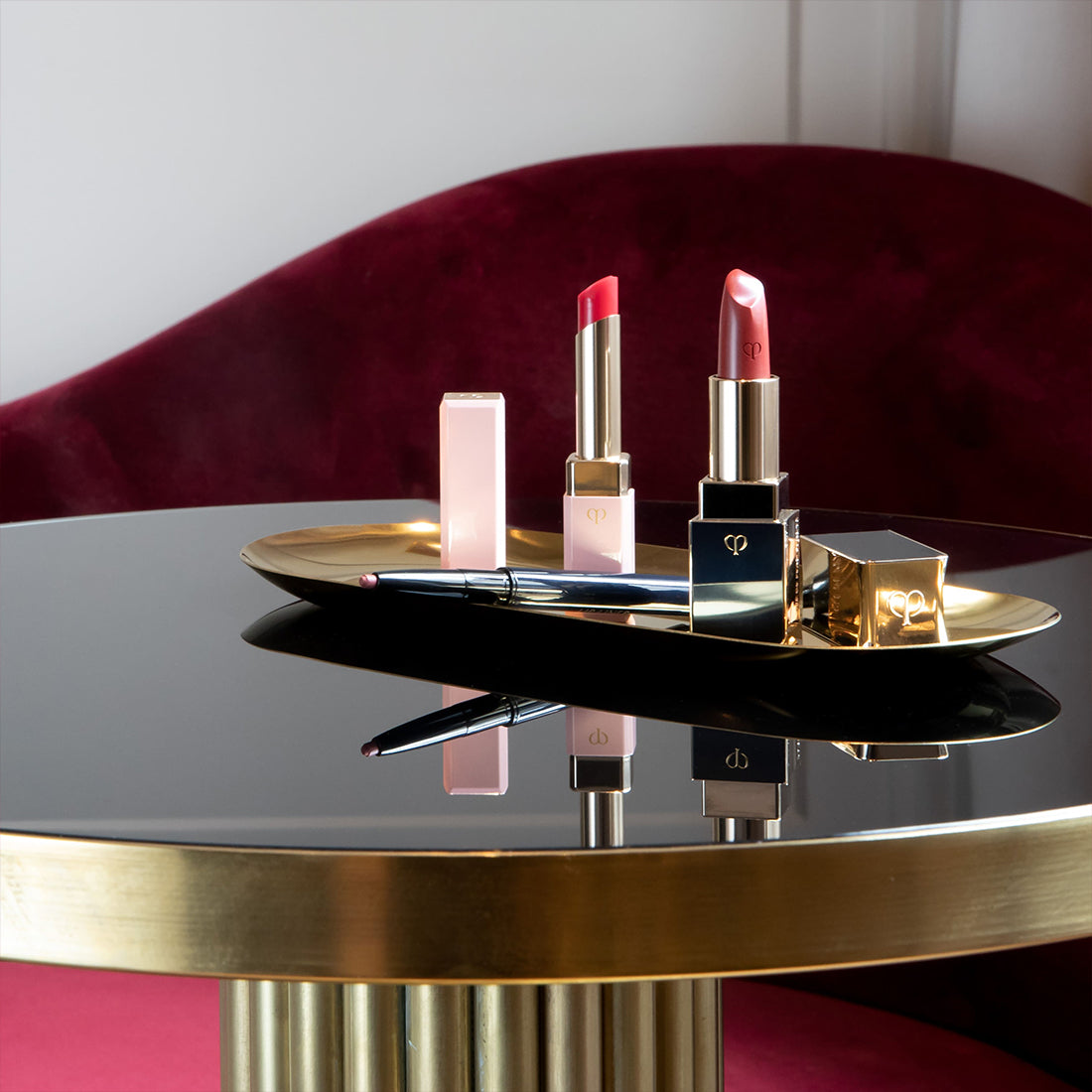 Lipstick Rossetto 19 Riveting Red_CDP10117121101_CLE' DE PEAU BEAUTE'-5