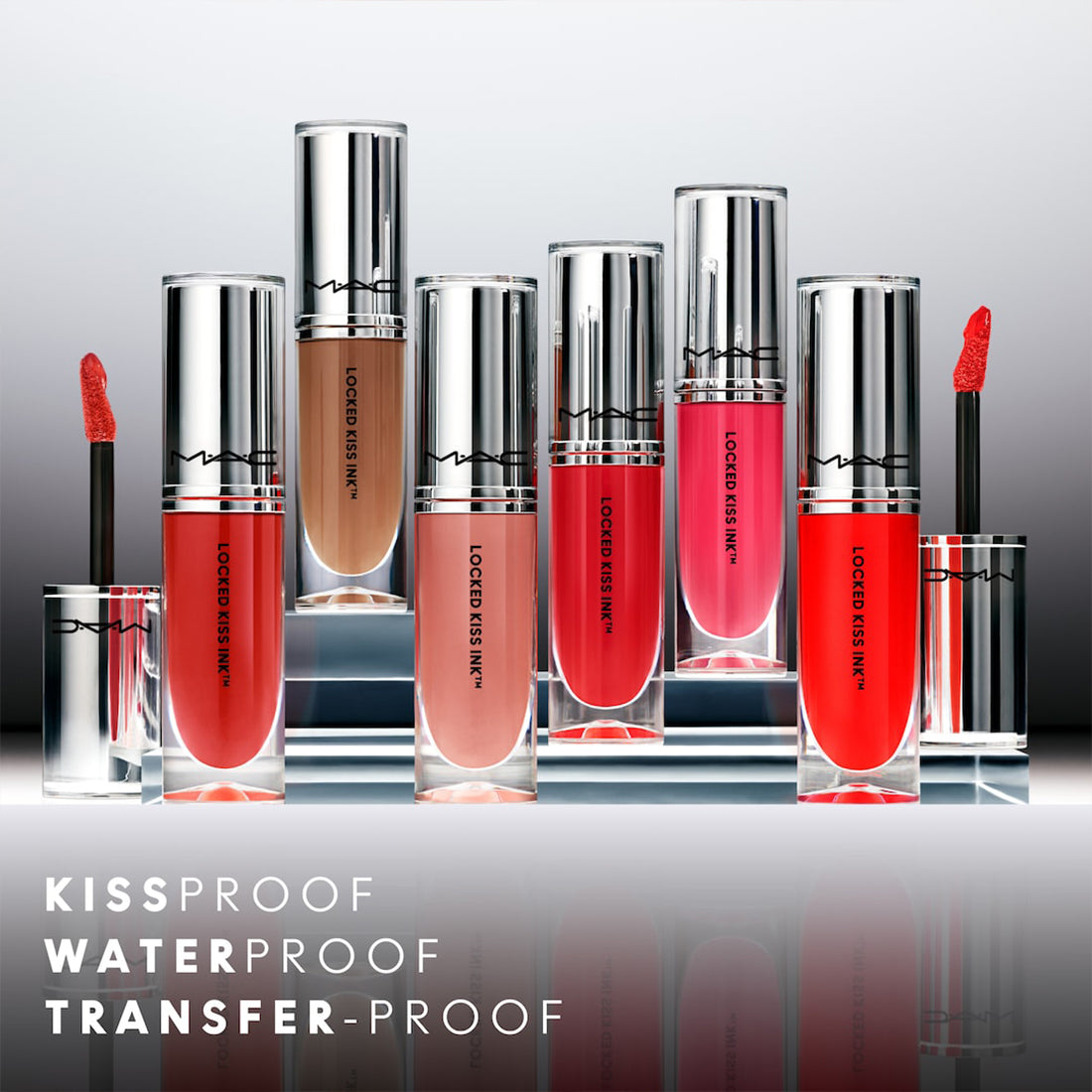 Locked Kiss InkRossetto Liquido Finish Matte Extra Chili_MACSRH935_MAC-6
