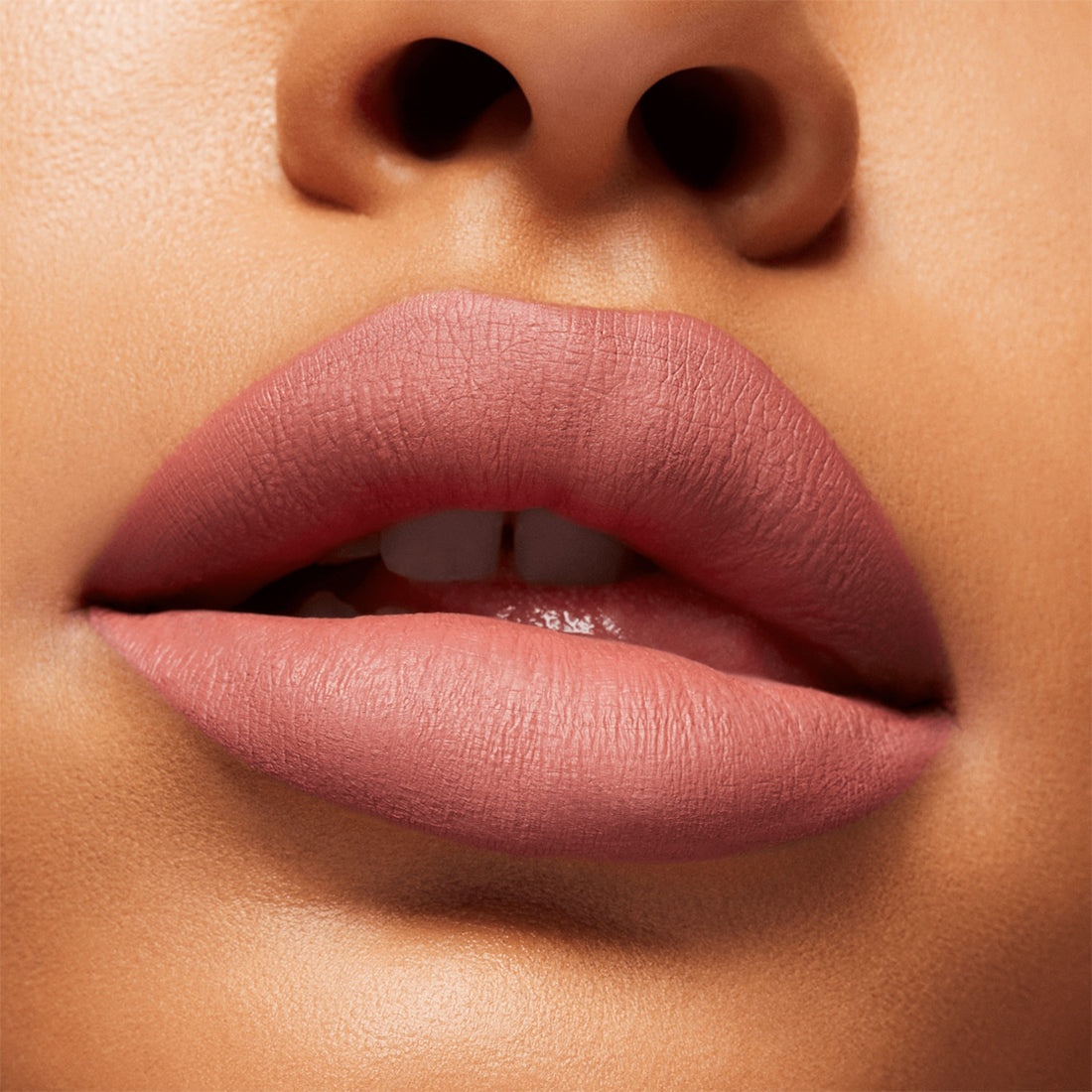 Locked Kiss InkRossetto Liquido Finish Matte Mischief_MACSRH902_MAC-3